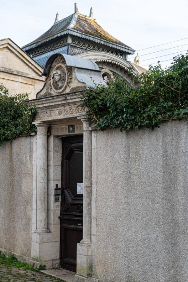 Hotel Le Cedre Bleu Bourges Exterior foto